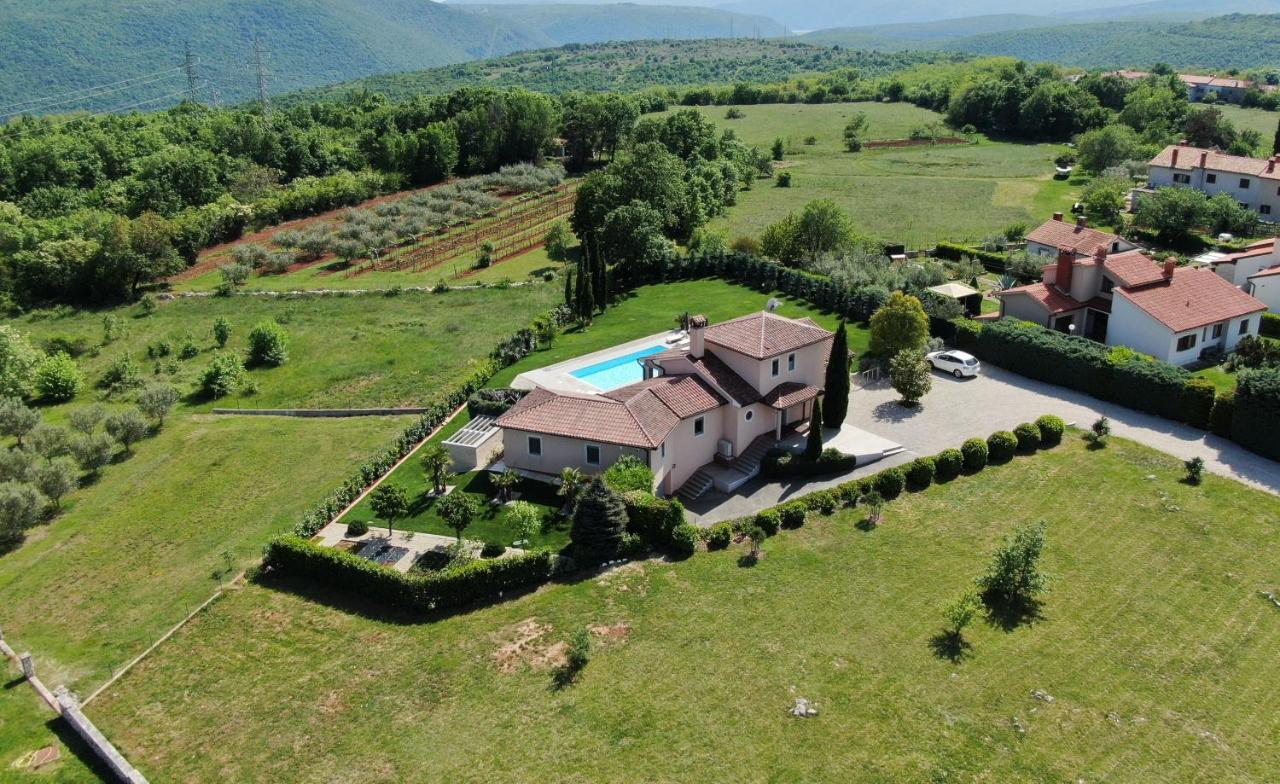 Villa Labin In Zartinj - Luxury Privacy Heated Pool With Auto Cover Esterno foto