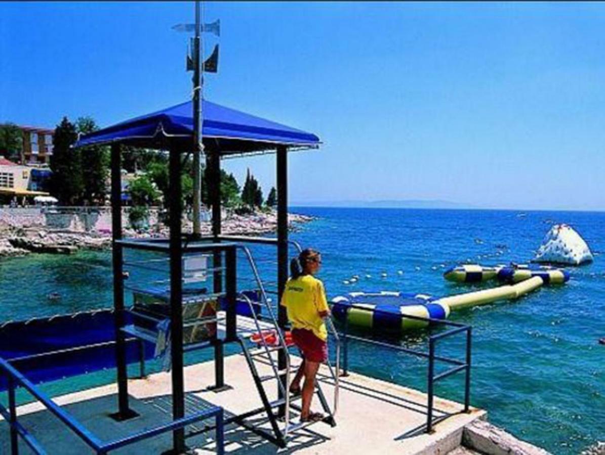 Villa Labin In Zartinj - Luxury Privacy Heated Pool With Auto Cover Esterno foto